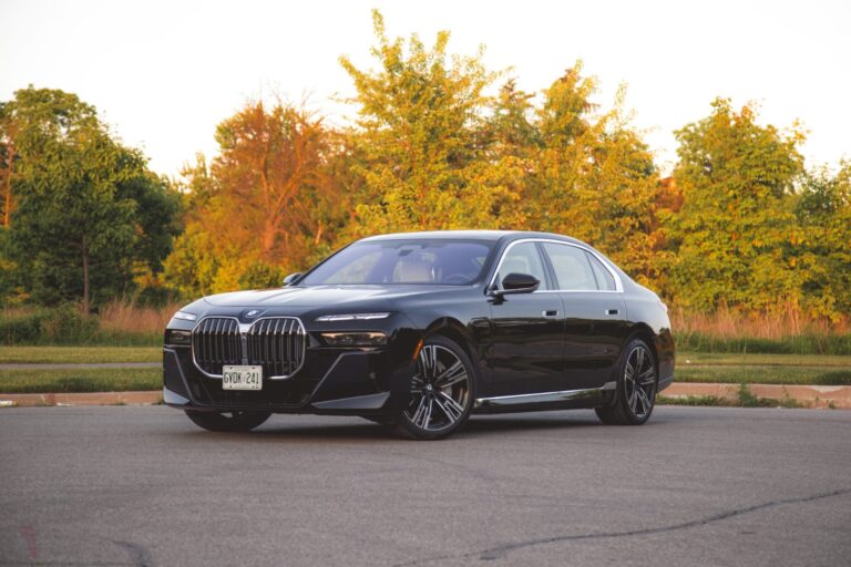 BMW 750e Car Specification, Price, Milage, Key features, Rating, Review, Top speed Complete Details