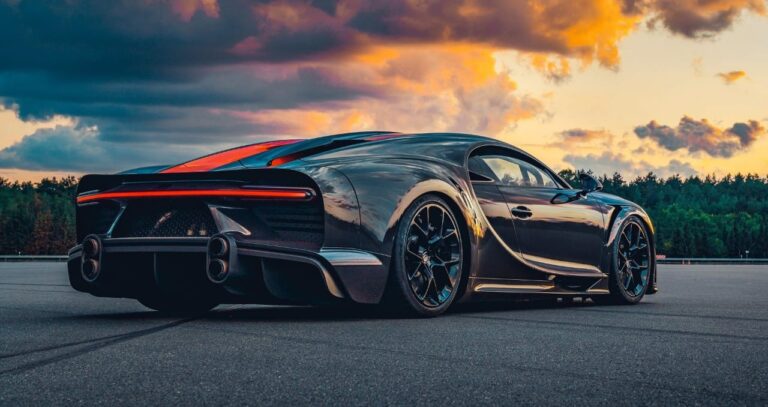 BUGATTI CHIRON SUPER SPORT Car Specification, Price, Top speed, Images, Key features, Power, Review in 2025